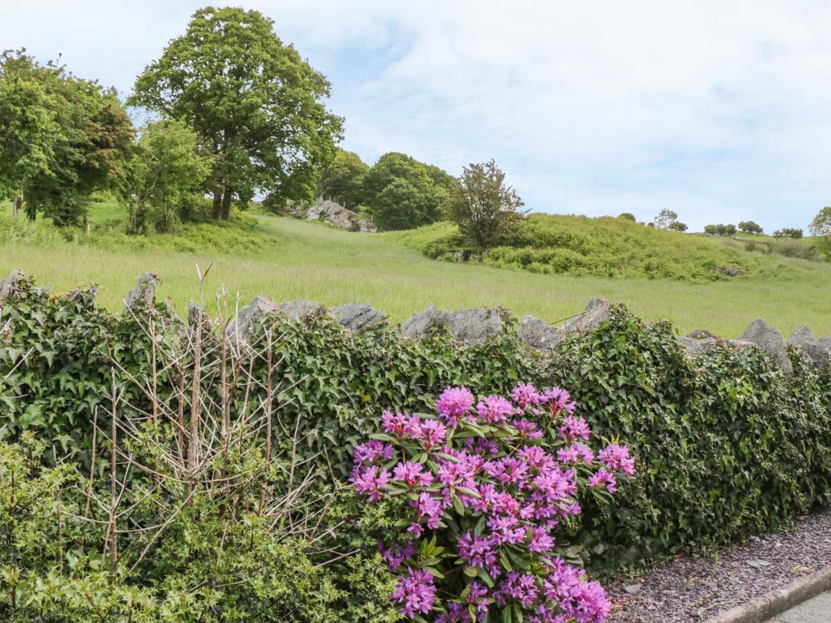 Penrhyddion Ucha Villa Capel Garmon Bagian luar foto